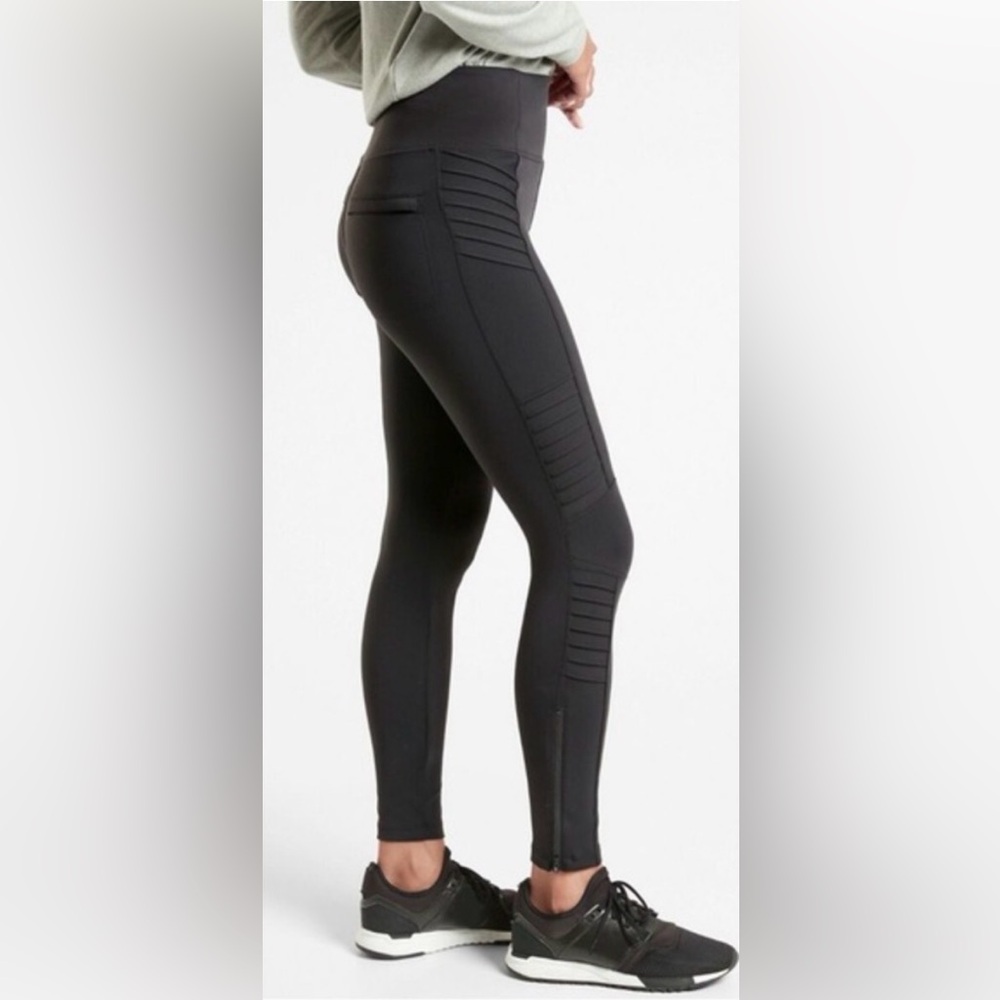 Athleta Delancey Moto Tight Black Ankle Leggings Zip Women’s Size XS Athleisure